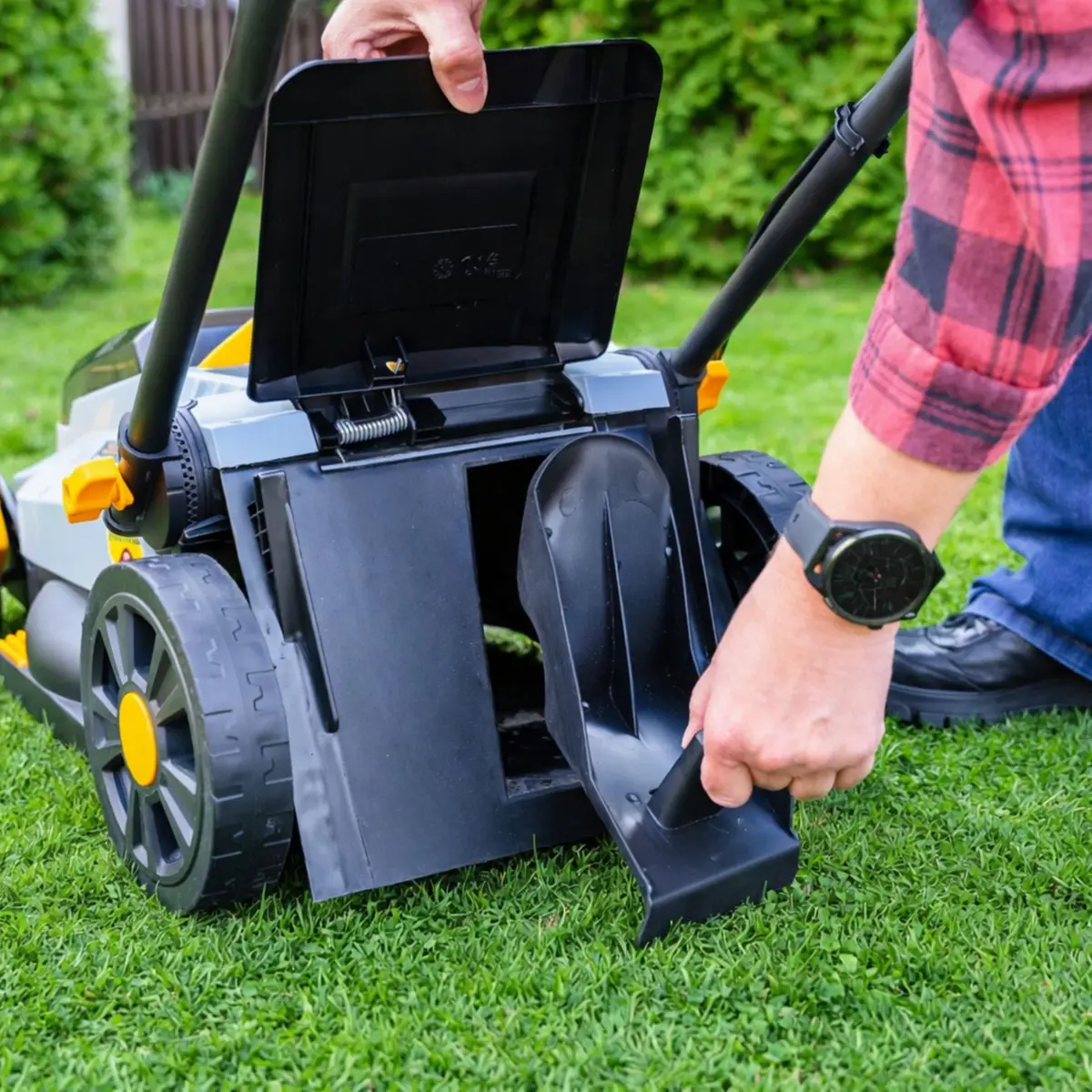 Kosiarka akumulatorowa BESTEN BE0002918 - funkcja mulczowania